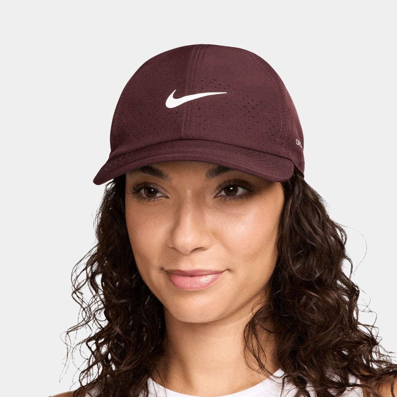 Nike Dri-FIT ADV Club Unstructured Tennis Cap Burgundy Crush/White