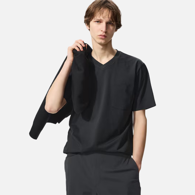 Uniqlo Roger Federer AIRism Cotton V-Neck Tshirt - Black