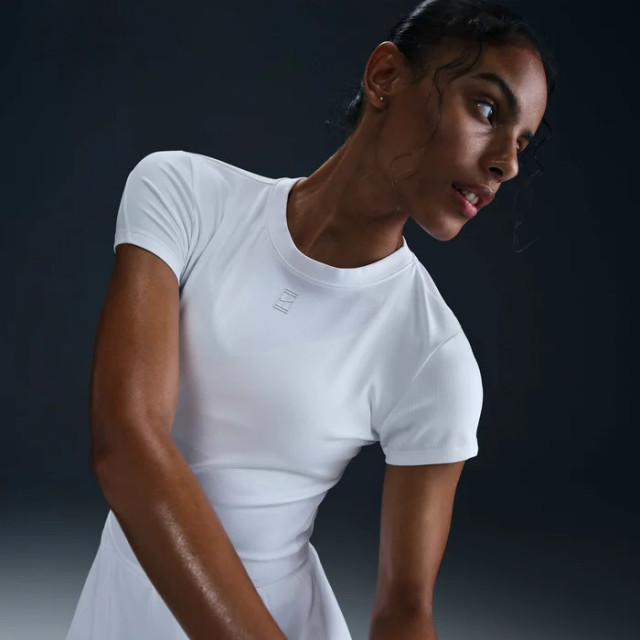 NikeCourt Advantage Women's Dri-FIT Short-Sleeve Tennis Top - White