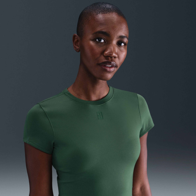 NikeCourt Advantage Women's Dri-FIT Short-Sleeve Tennis Top - Fir/Fir