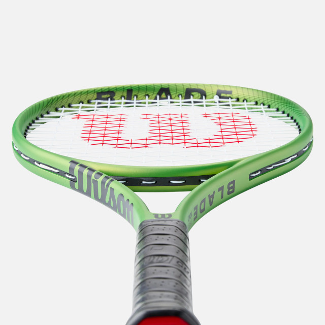 Wilson Blade Feel 100 Tennis Racket