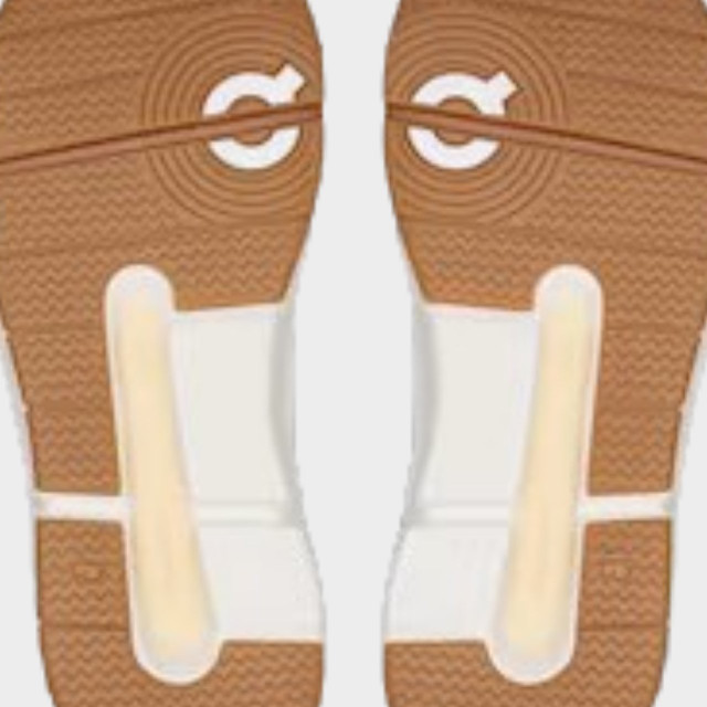 ON The ROGER Kids Tennis Shoes - White/ Blonde