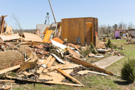 Powerful Tornadoes & Strong Winds in Middle Tennessee