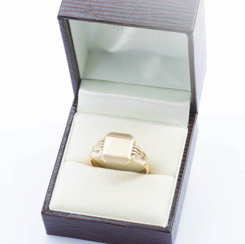 Vintage 1940s 9ct Gold Rectangular Signet Ring | RH Jewellers