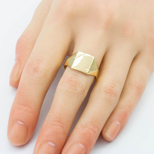 Second Hand 9ct Gold Rectangle Signet Ring | RH Jewellers