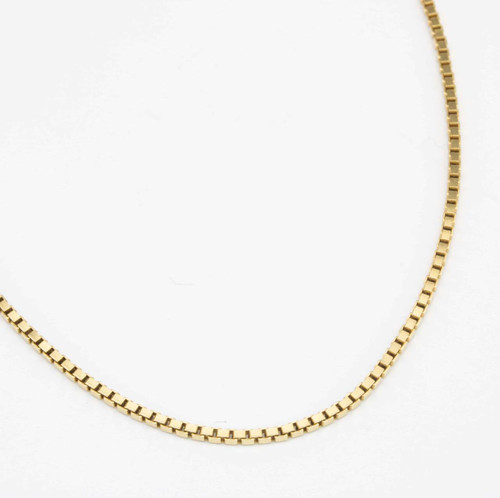 18ct gold box chain