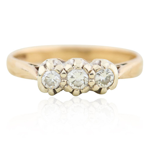 Second Hand 18ct Gold 3 Stone Diamond Ring