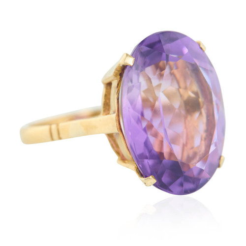 Vintage 9ct Gold Single Stone Amethyst Ring – 1961-1962 - Angled View