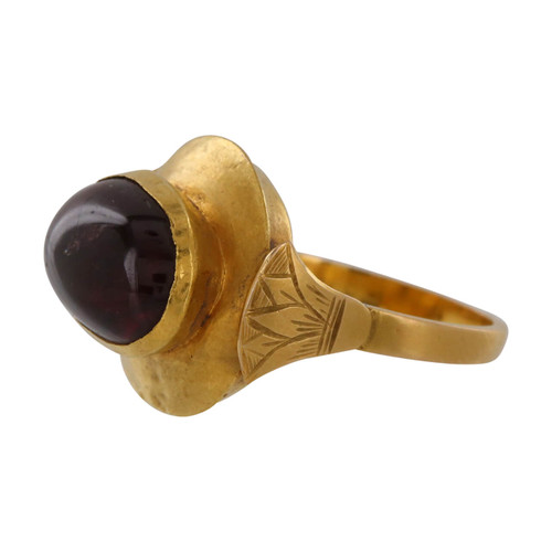 Roman Gold Cabochon Garnet Ring