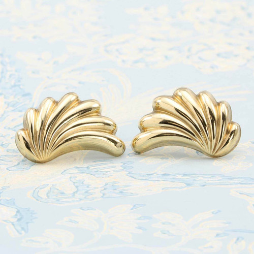 Moon & Meadow 14K Yellow Gold Seashell Stud Earrings - 100% Exclusive |  Bloomingdale's