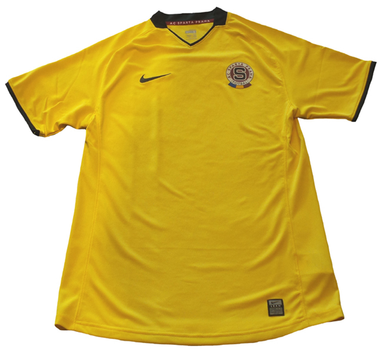 nike yellow jersey