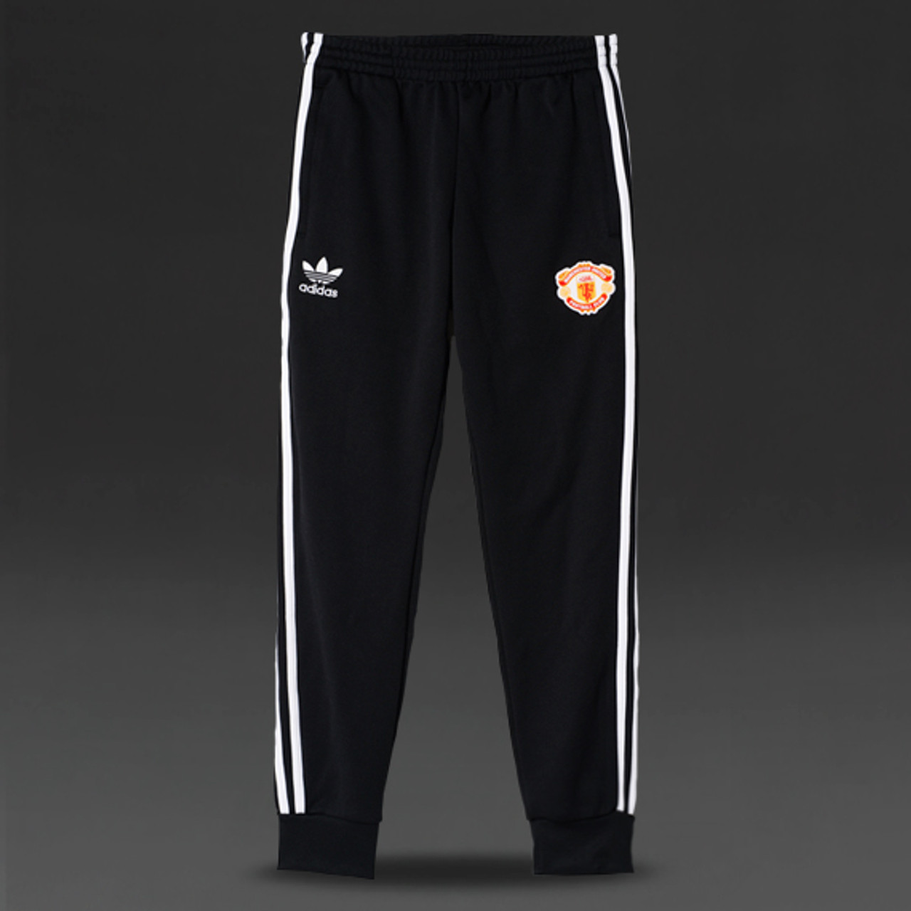 manchester united shorts adidas