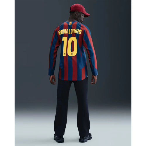 Nike Barcelona 2005/06 Ronaldinho Reissue Jersey