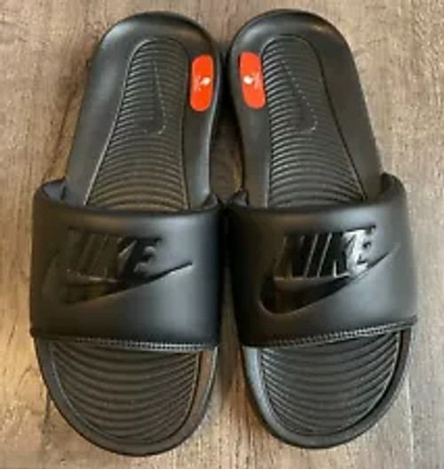 NIKE VICTORI ONE SLIDE BLACK