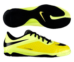 indoor soccer shoes hypervenom