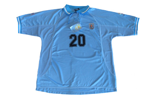 tenfielduruguay2002homjsy20__2