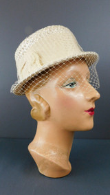 Vintage Ivory Summer Straw Hat with Veil, 1960s 21 inch head, Wedding, Louise