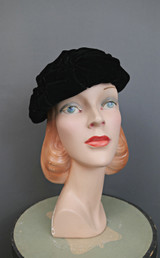 Vintage Black Velvet Hat, Beret Style with Gathers 1950s 