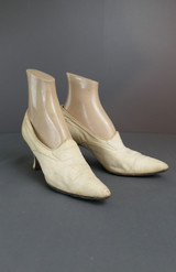 Vintage White Leather Shoes 1900s Edwardian Slip on, with issues