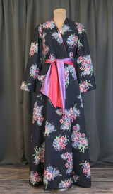 Vintage 1940s Black Floral Quilted Dressing Gown, fits 36 inch bust, Wrap Robe Pink & Lavender Flowers