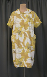 Vintage Tropical Floral House Dress, zipper 1960s 1970s, 42 bust, some issues