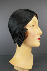 Vintage 1930s Black Satin Cloche Hat with Pleats by Regina, 21 inch head