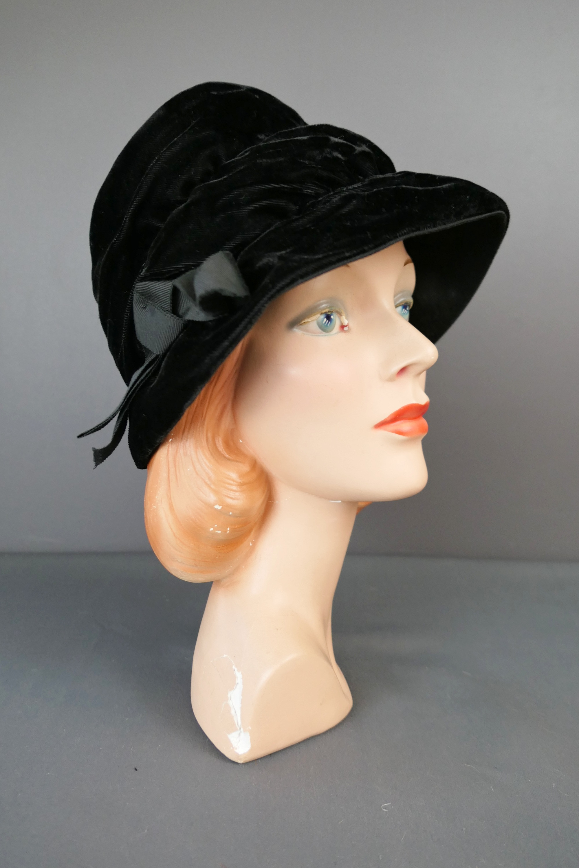 Chapeau Velours Noir Vintage Années 60 - Taille M, Fait Aux USA, Occasion