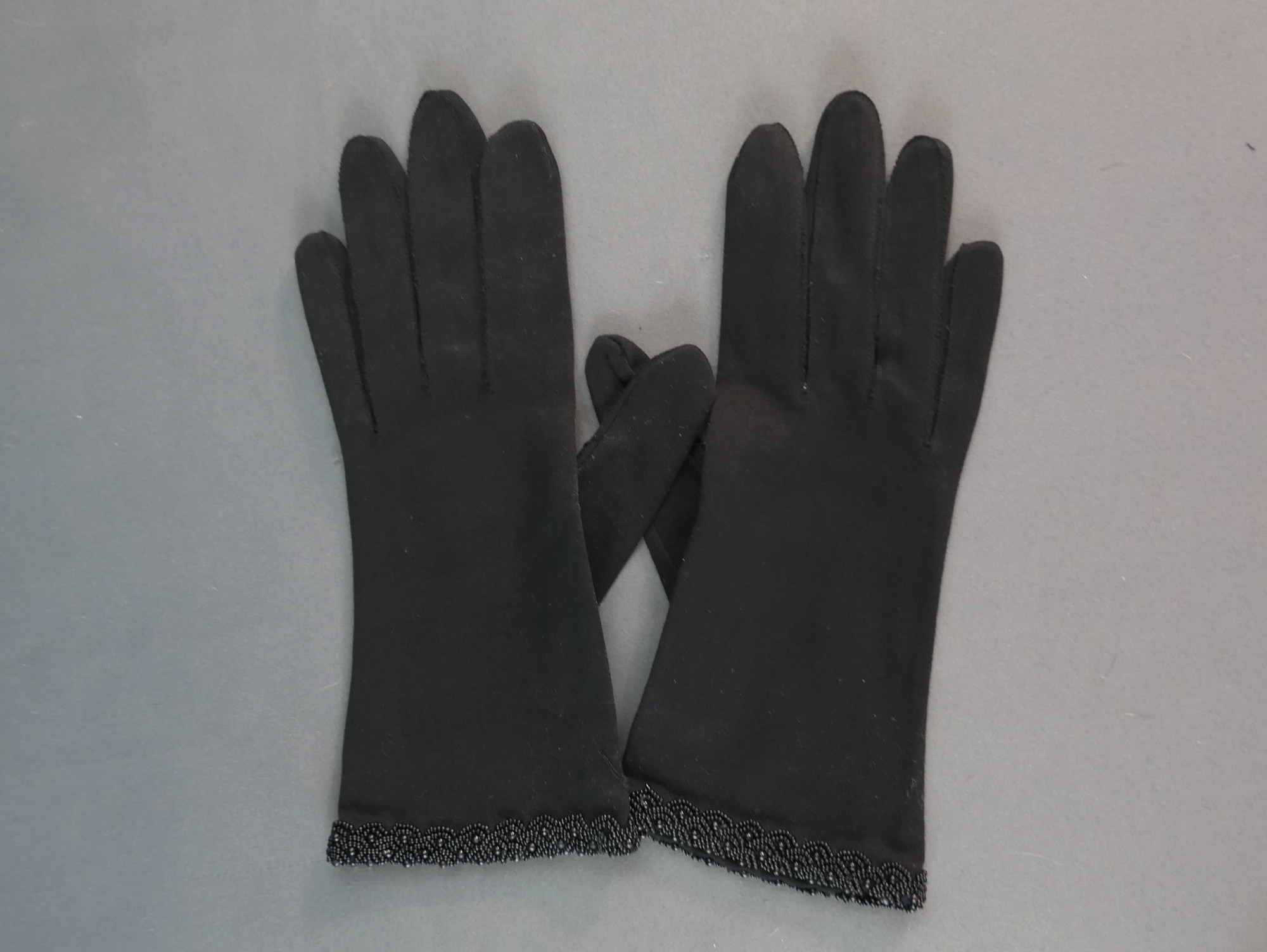 vintage dress gloves 1950s for women: See 50+ styles, glove tips & more Inquire in the meantime NOS Ohrbach's Womens Vintage Leather