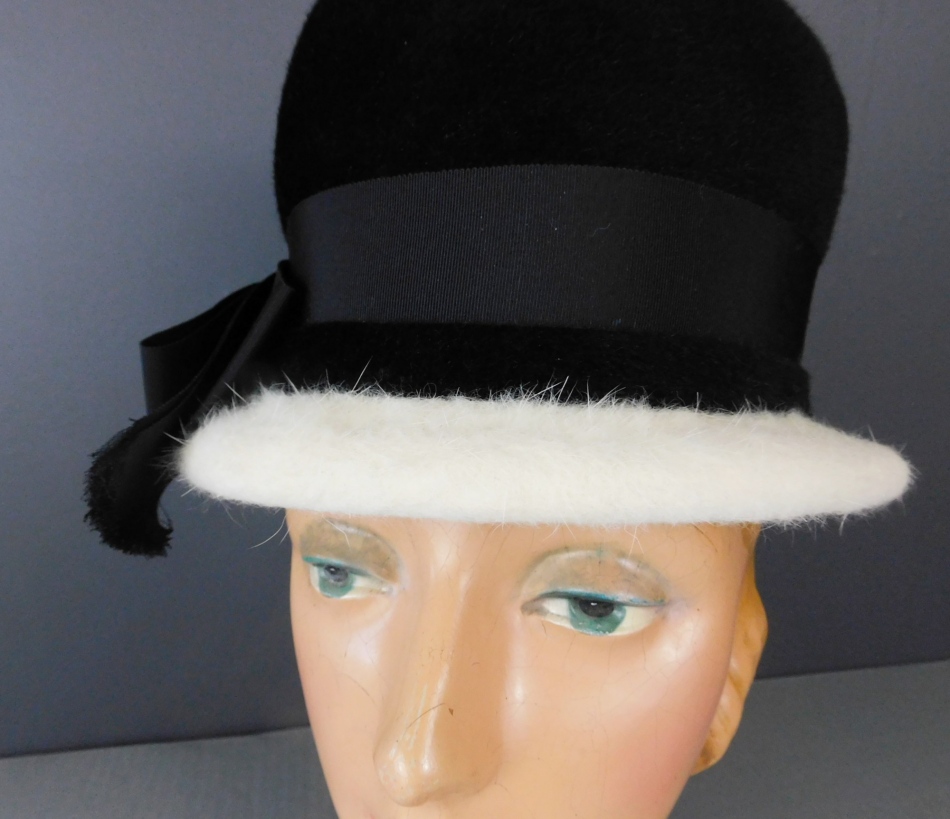 Mr. John Jr Women’s 21” Black Velvet Cloche Hat Vintage Mr John Jr Hat Indiana Women main image 4