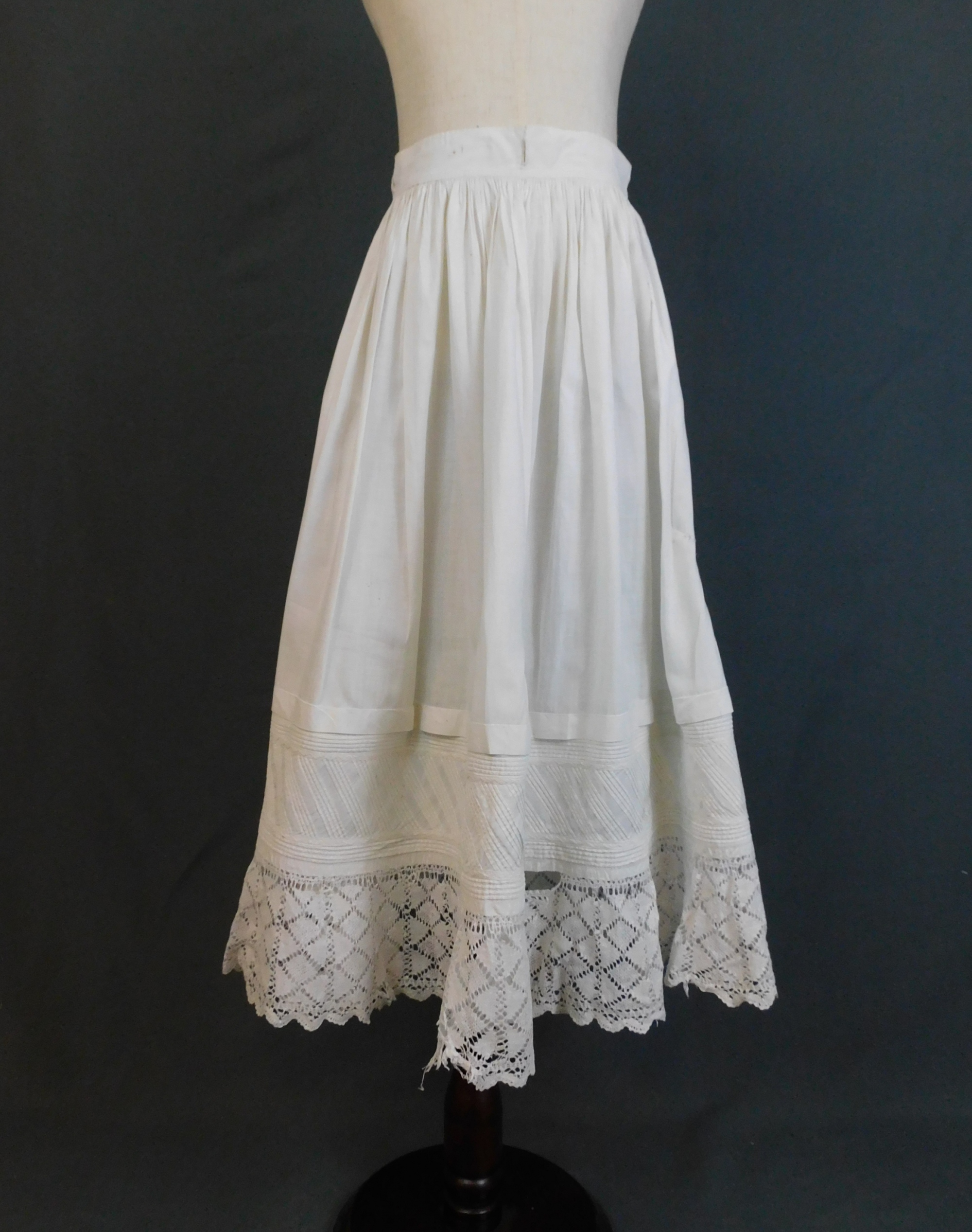 Antique Edwardian Petticoat XS 21 inch waist, Thin White Cotton