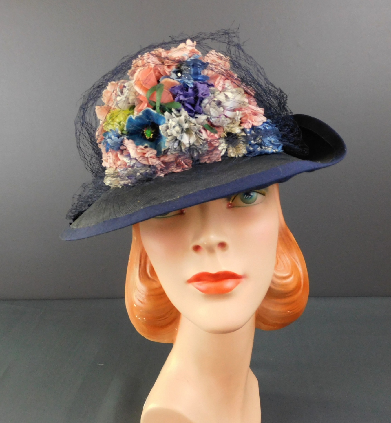 USITE Floral Hat ユニークな帽子 Vintage 1930s Dark Blue Straw Floral Hat 22 inch head, Dana