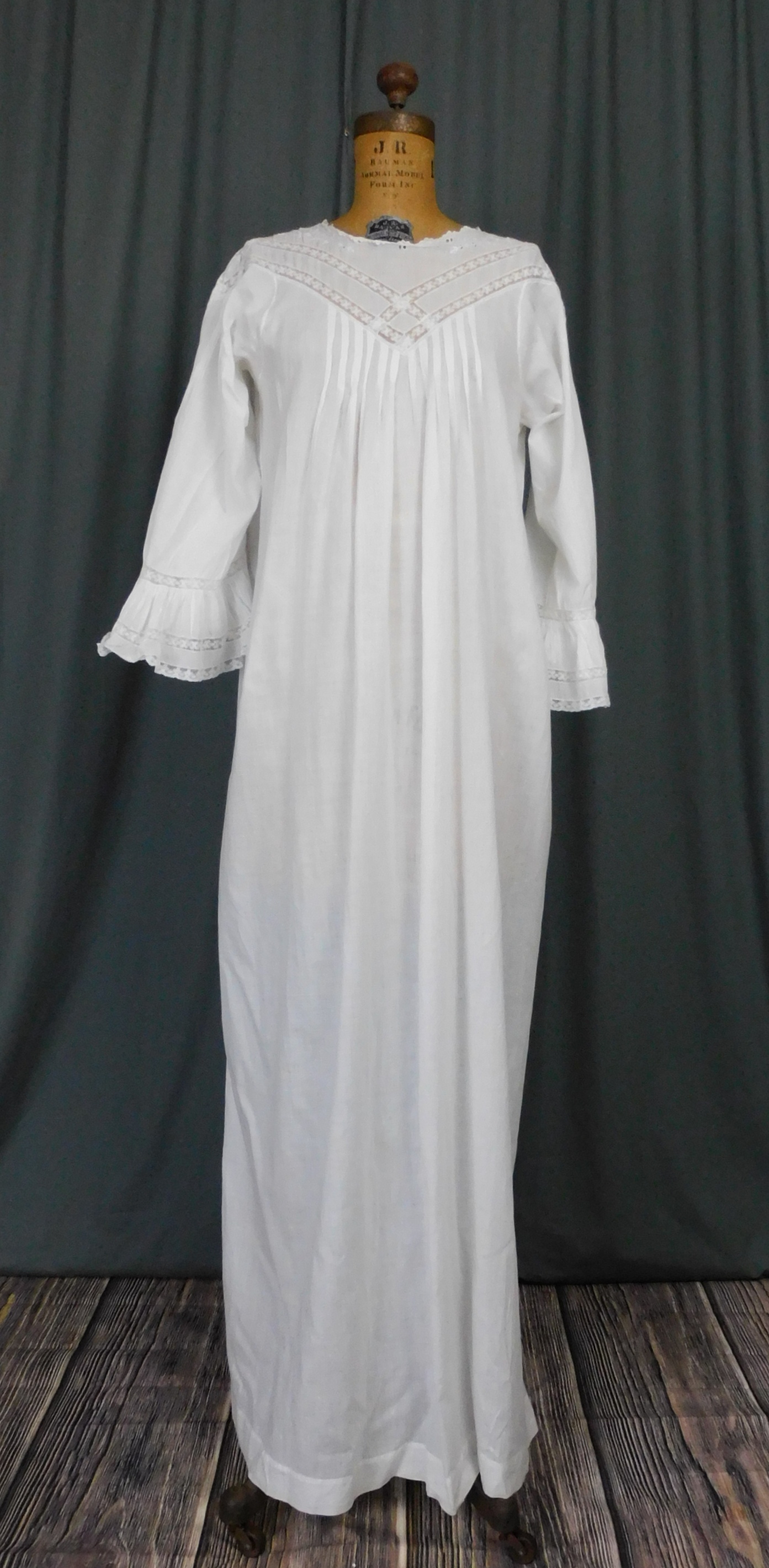 Antique Edwardian Nightgown, 1900s White Cotton with Lace, Bell Sleeves, 36 bust