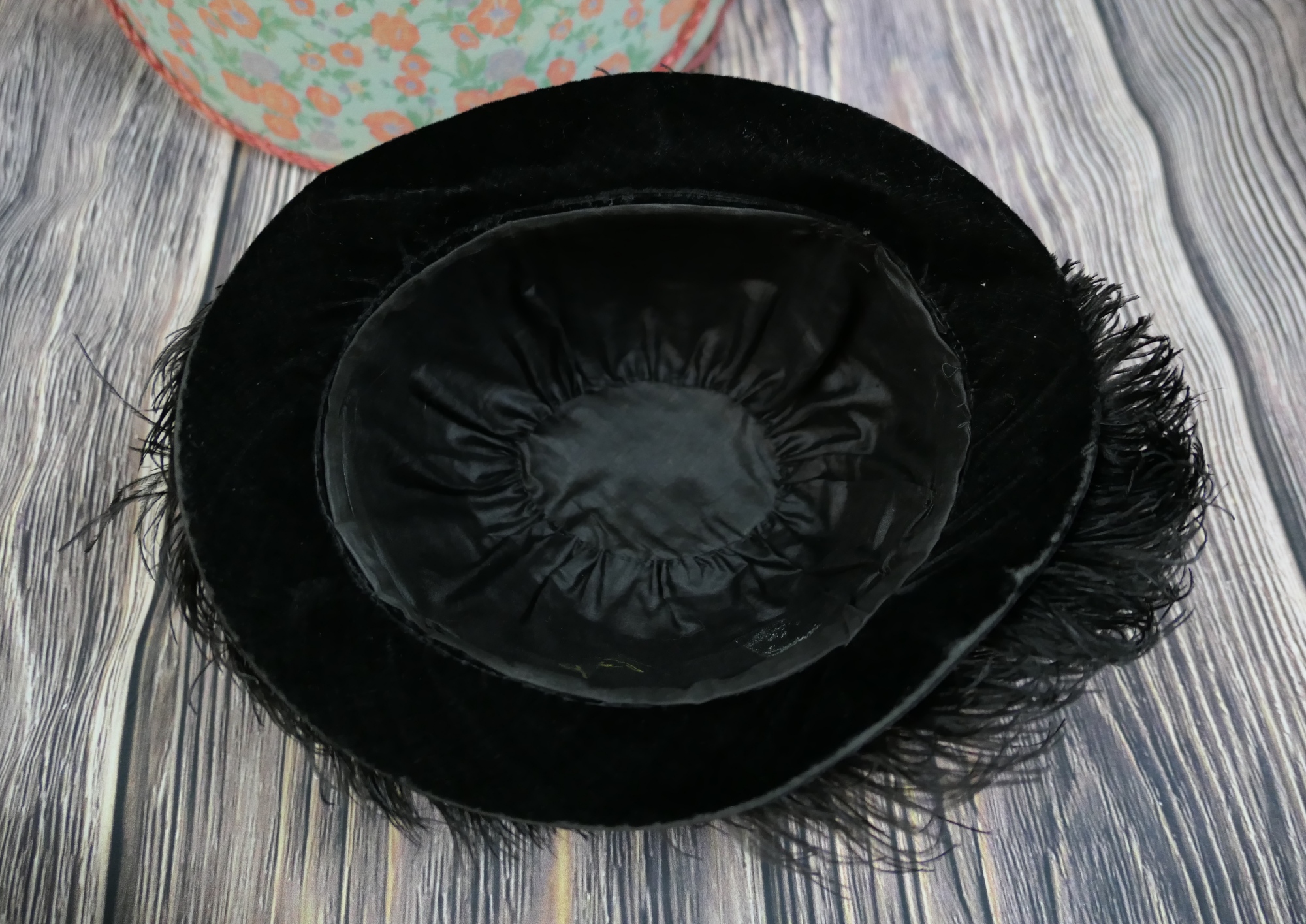 1910s Black Velvet Feather Plume Sequin Hat – Hello Vintage