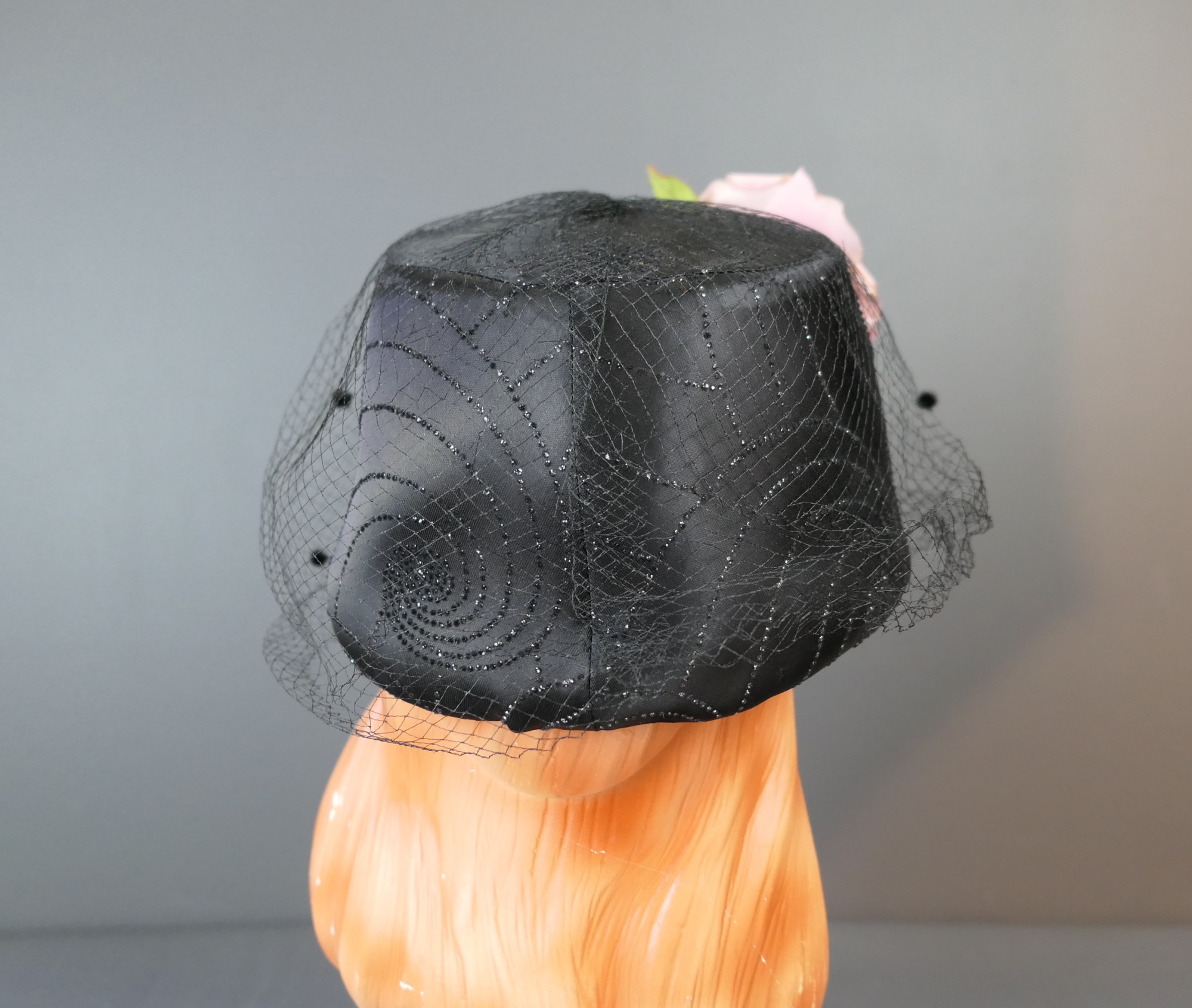 Gorgeous ⚜️Unique  Vintage 1960s Satin Hat ? Statement! ⚜️Special! $_57.JPG?set_id=880000500F main image 4