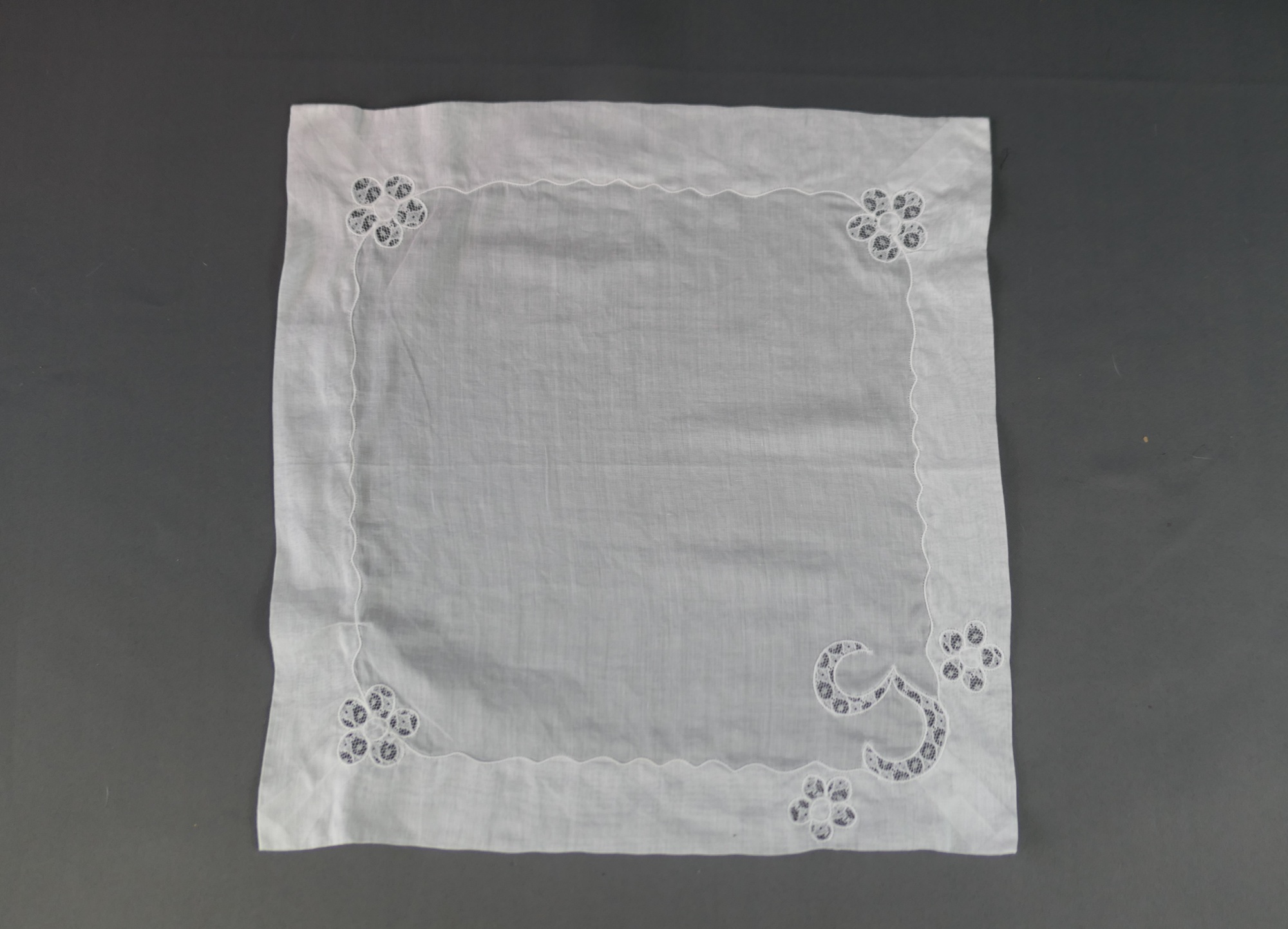 Vintage White Linen Hankie with Lace G, Monogram Initial