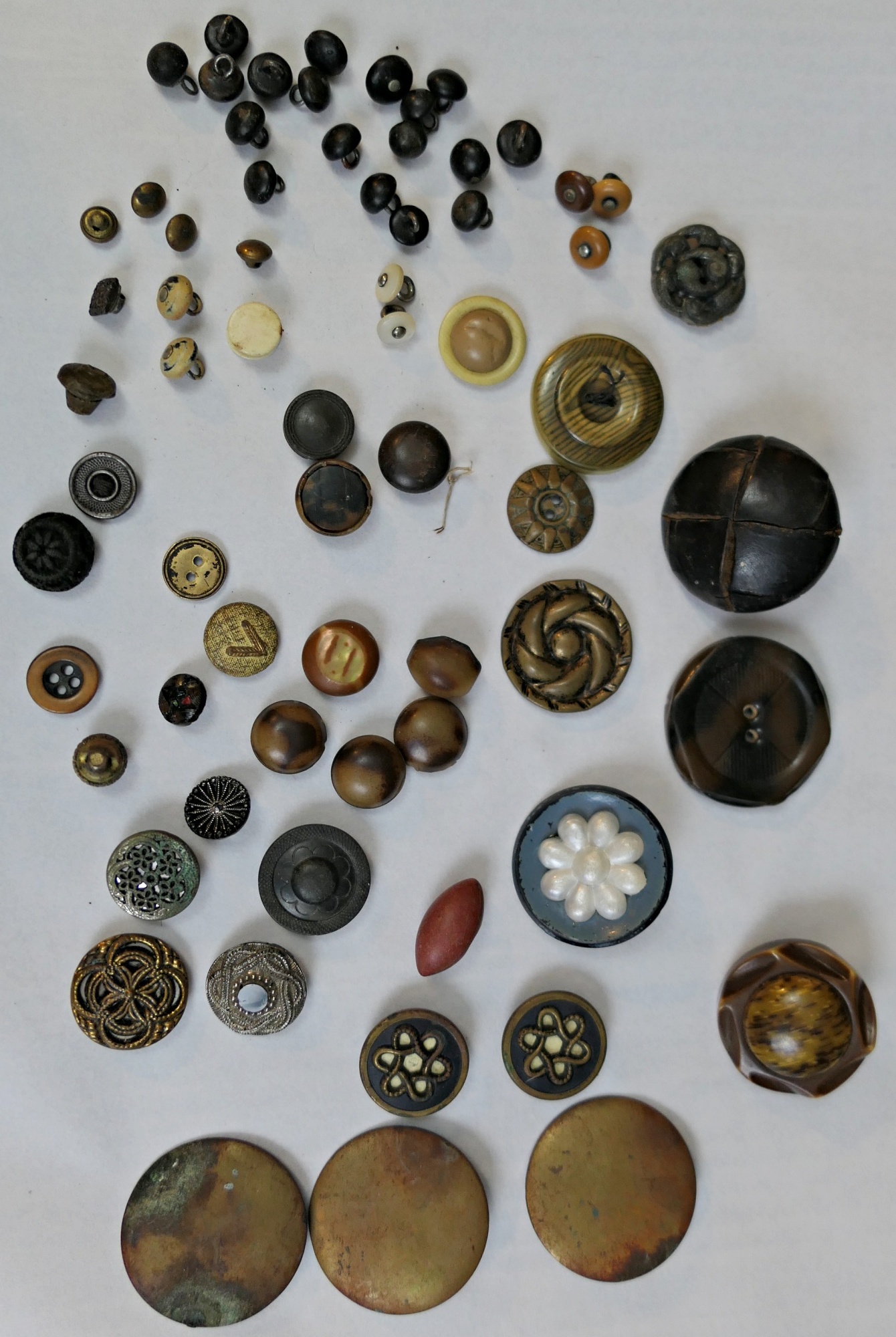 Vintage & Antique Buttons Lot Metal, Celluloid, plus small Boots
