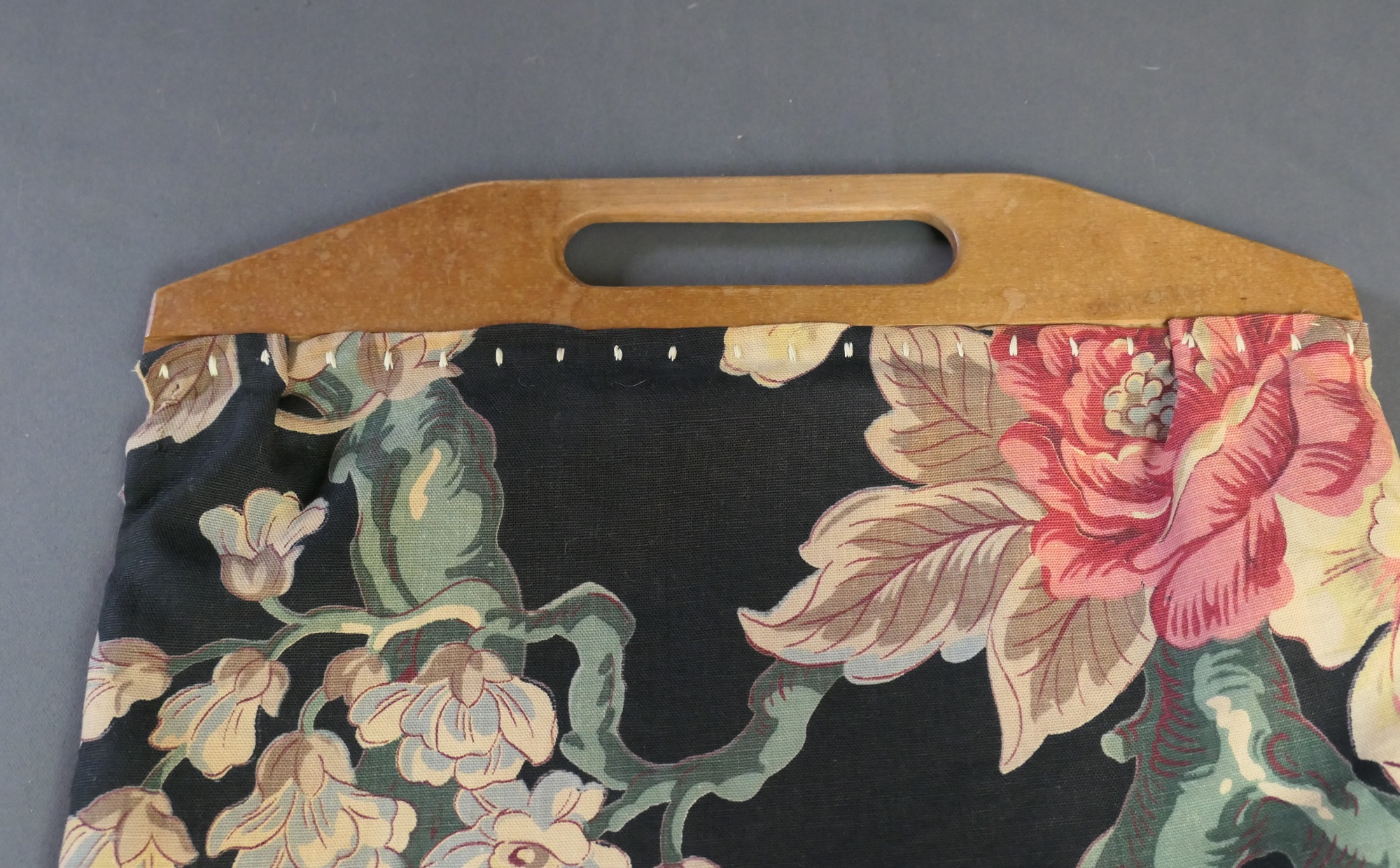 Vintage 1930s 1940s Fabric & Wood Sewing Bag Purse, Black