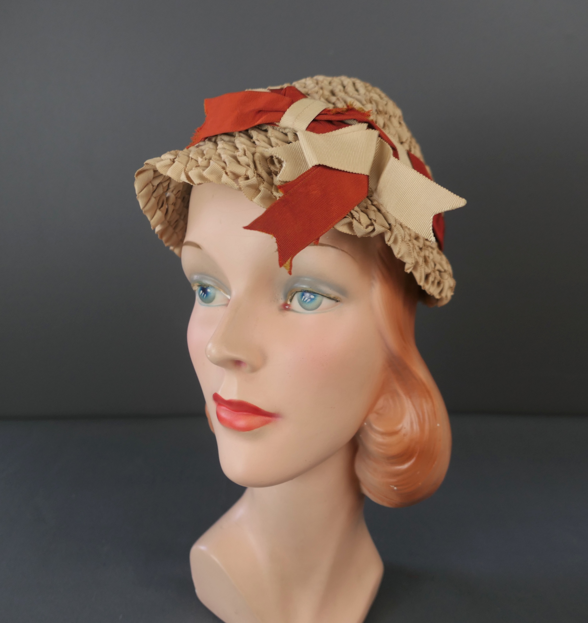 Vintage Ribbon Hat 1950s Ivory & Umber Knotted, 21 inch head