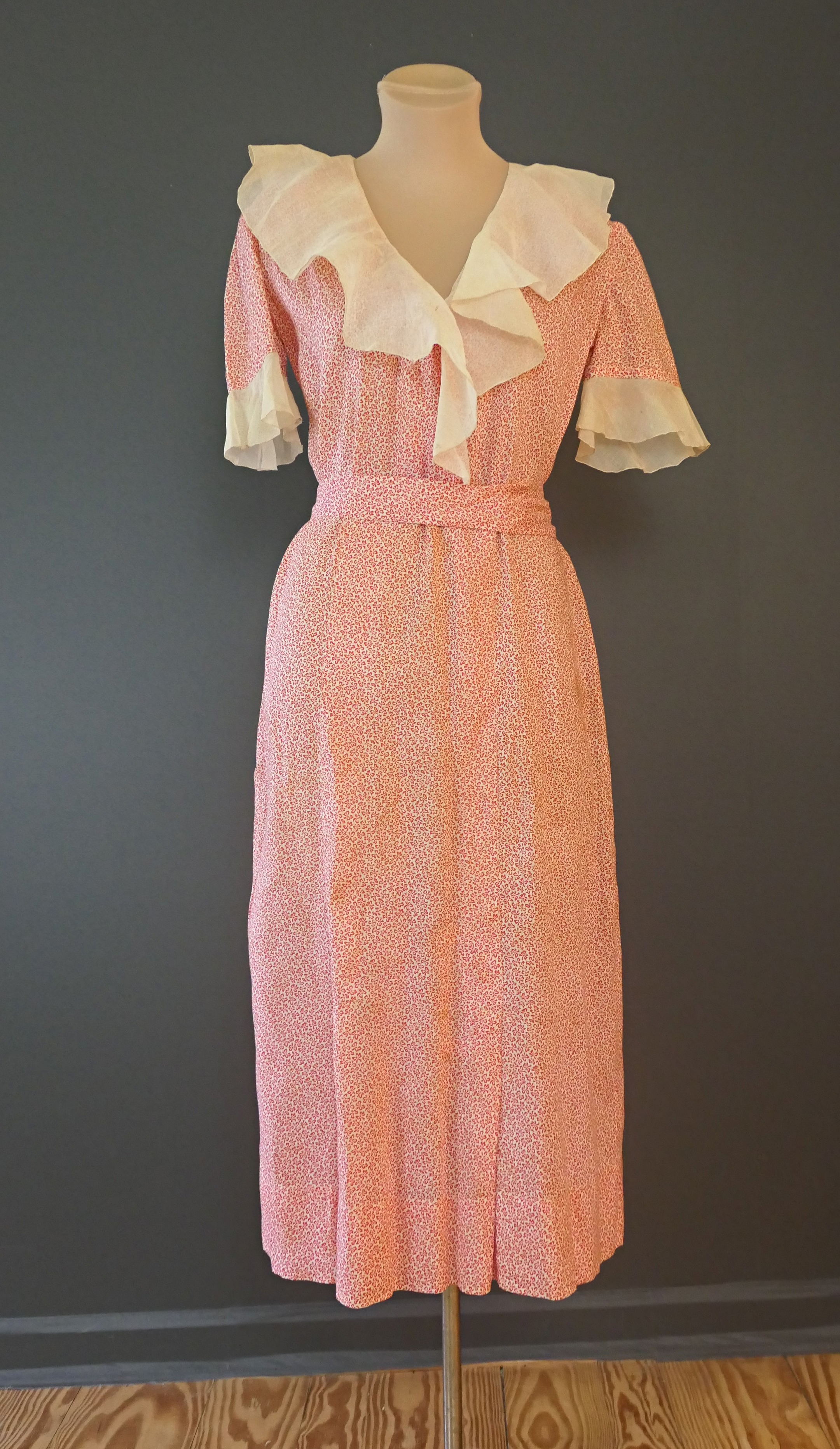 Vintage 1930s Red & White Dress with Organdy Ruffles, some issues, 36 bust