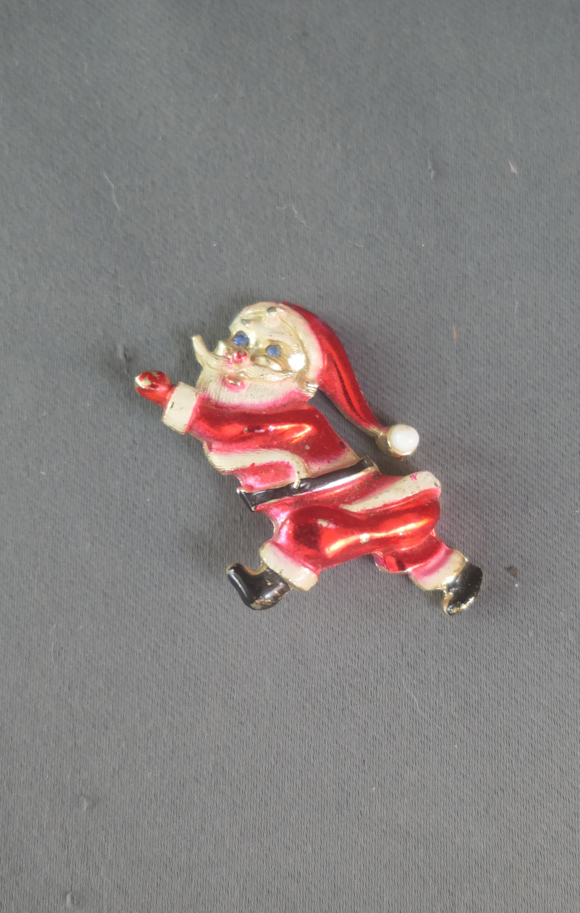 Vintage Climbing Santa Claus Brooch, Rhinestone Eyes, Enamel Paint, Novelty Costume Jewelry 1960s