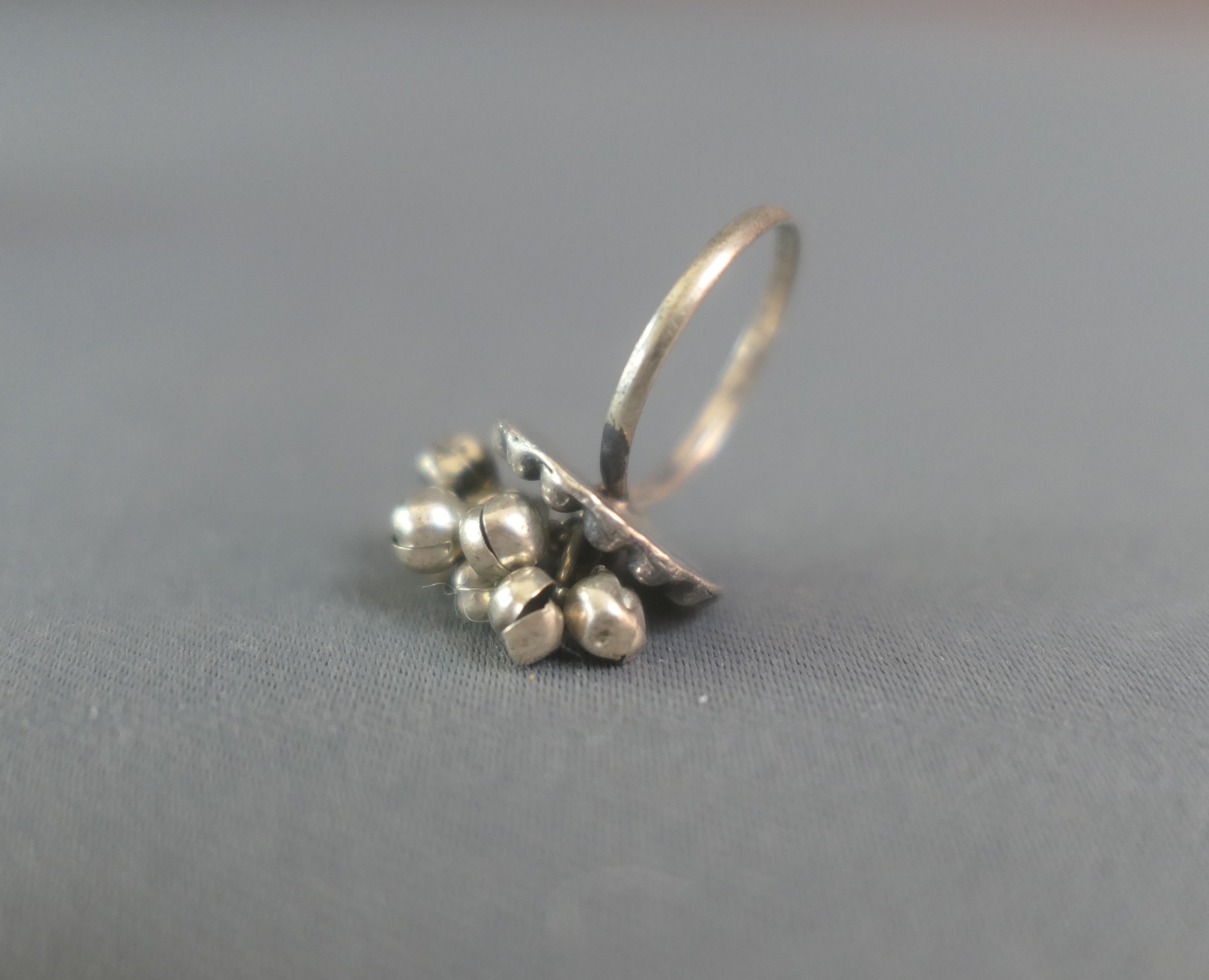 Vintage Sterling Silver Ring with Dangling Bells Balls size