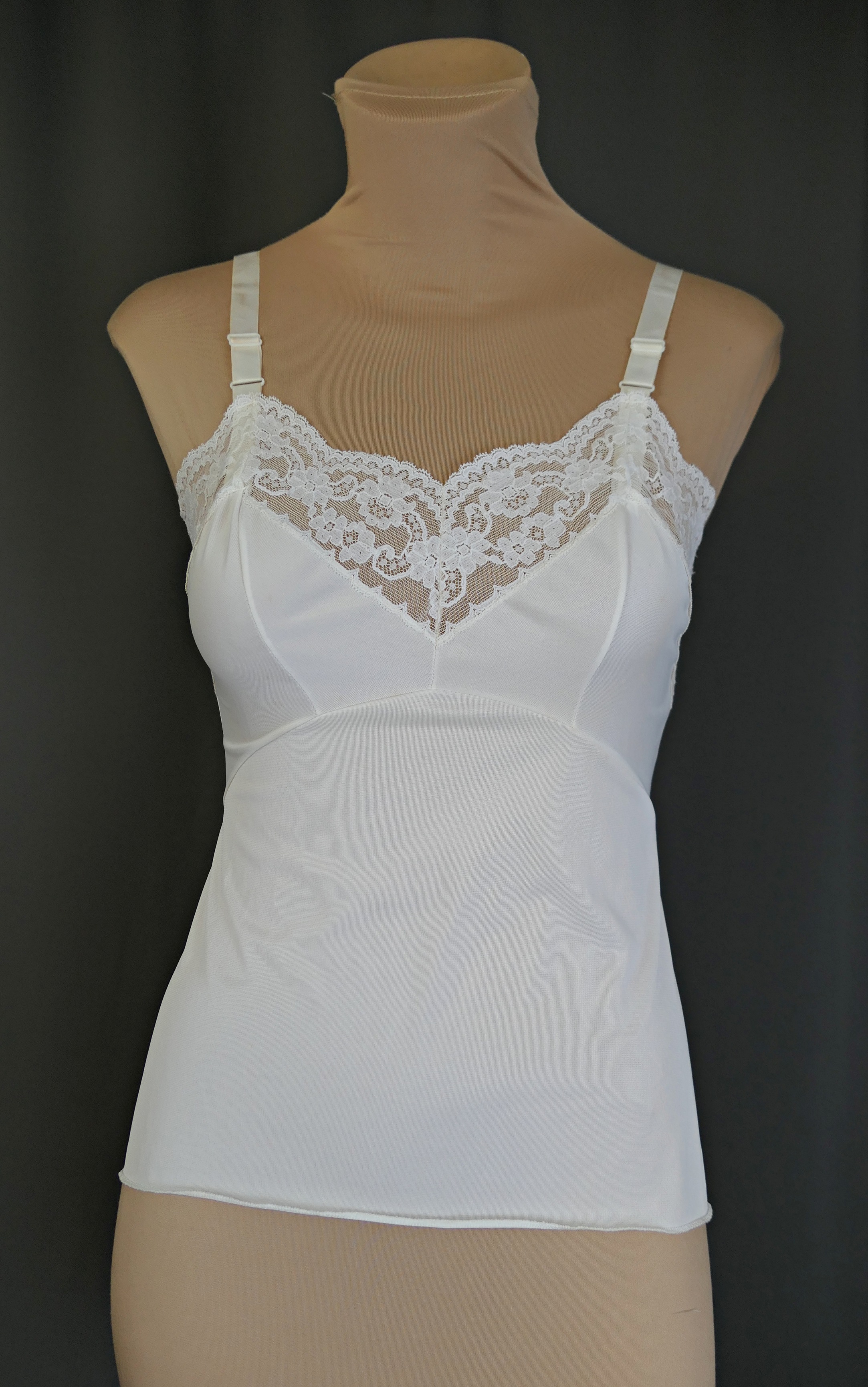 Vintage White Camisole by Pinehurst, 1970s 1980s, 32 bust, unworn, Stretch Lace
