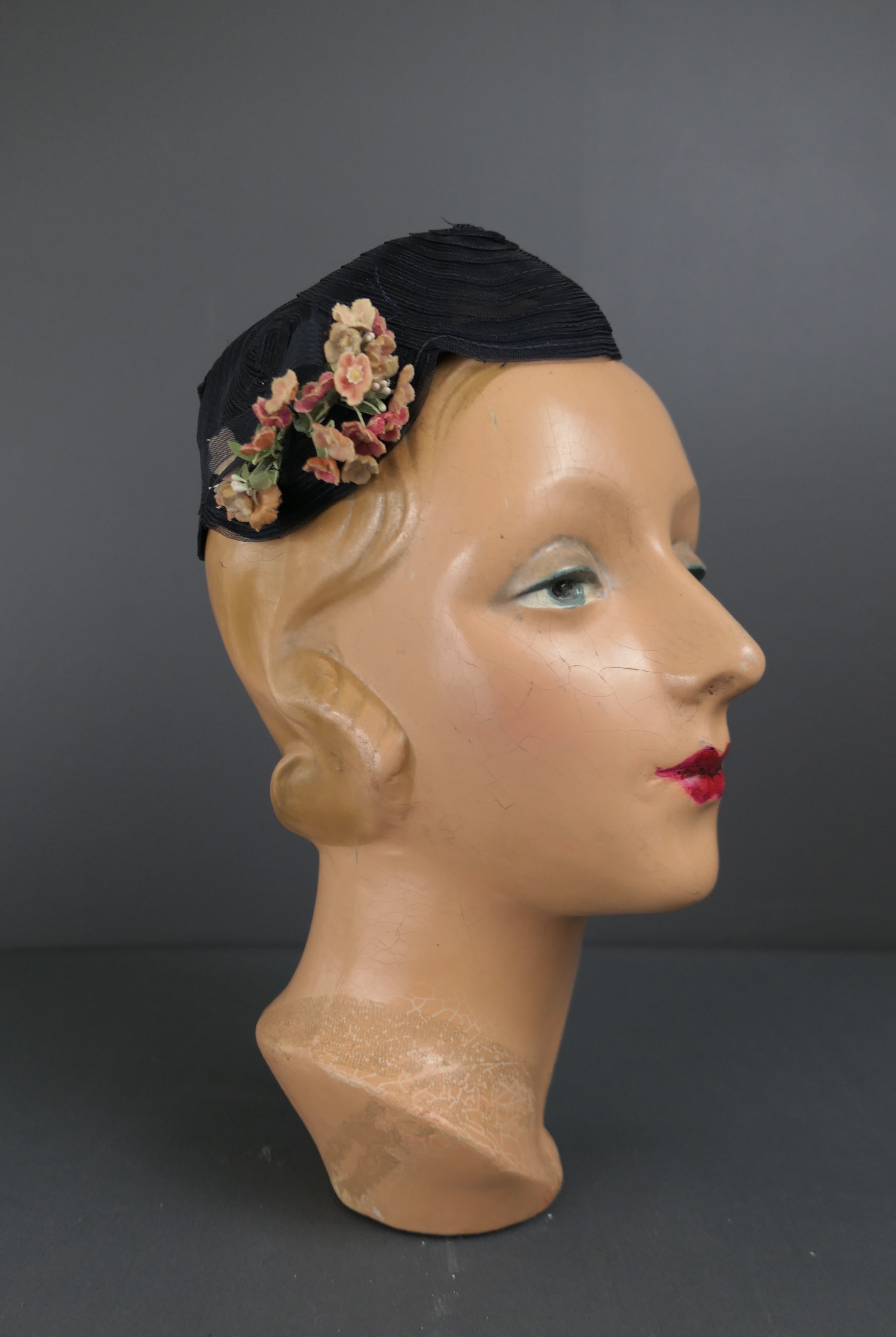 Vintage 1940s Sheer Mesh Hat with Tiny Peach Flowers