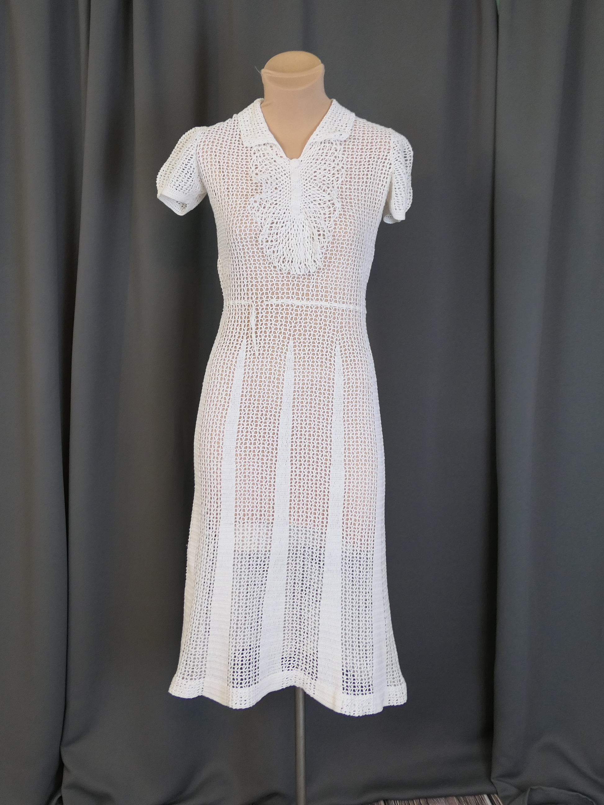 1930s White Crochet Dress, Vintage Handmade Day Dress, small 32 inch bust, Sheer Lace