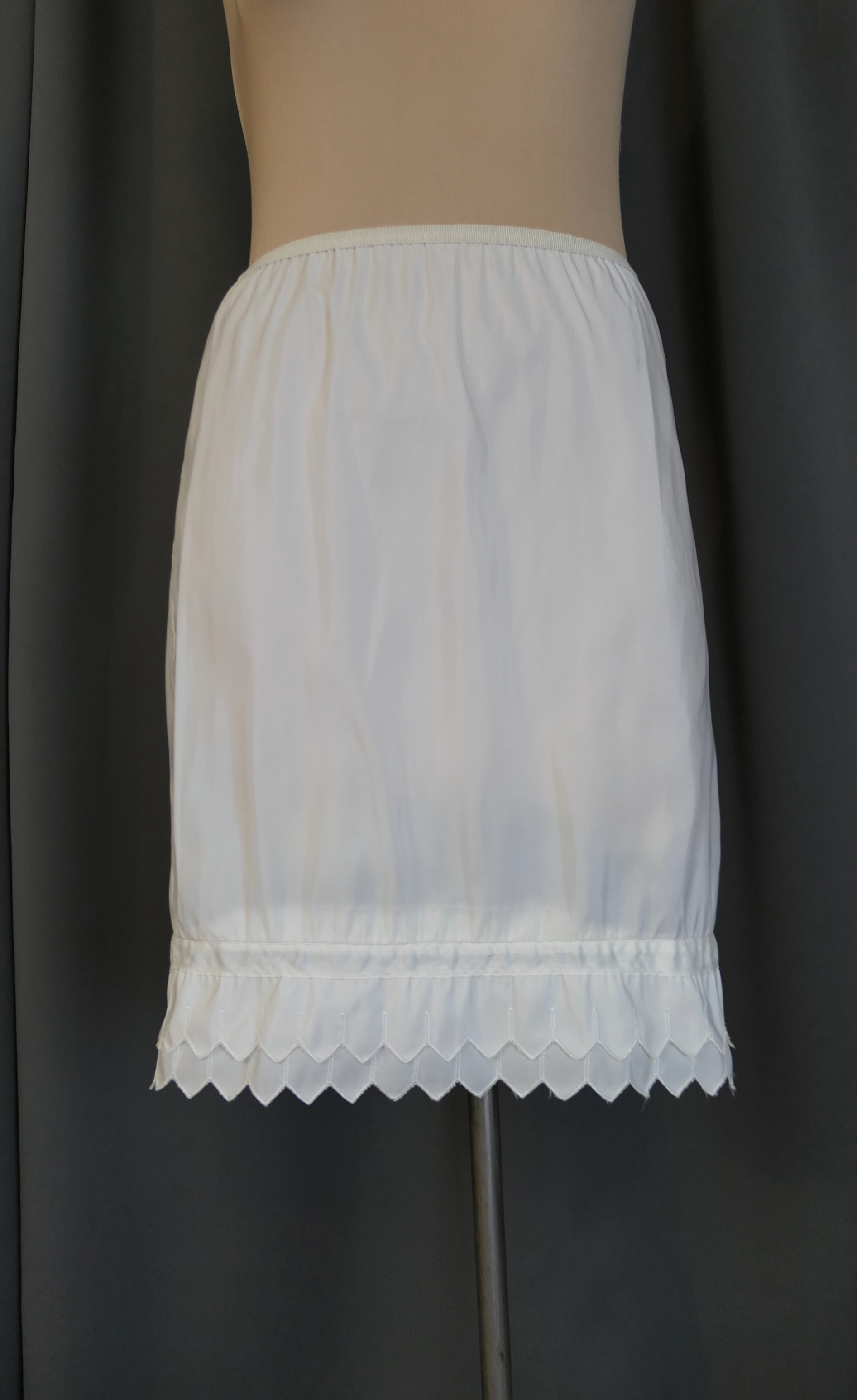 Vintage White Half Slip with Embroidered Points, 1960s, 24-27 inch waist