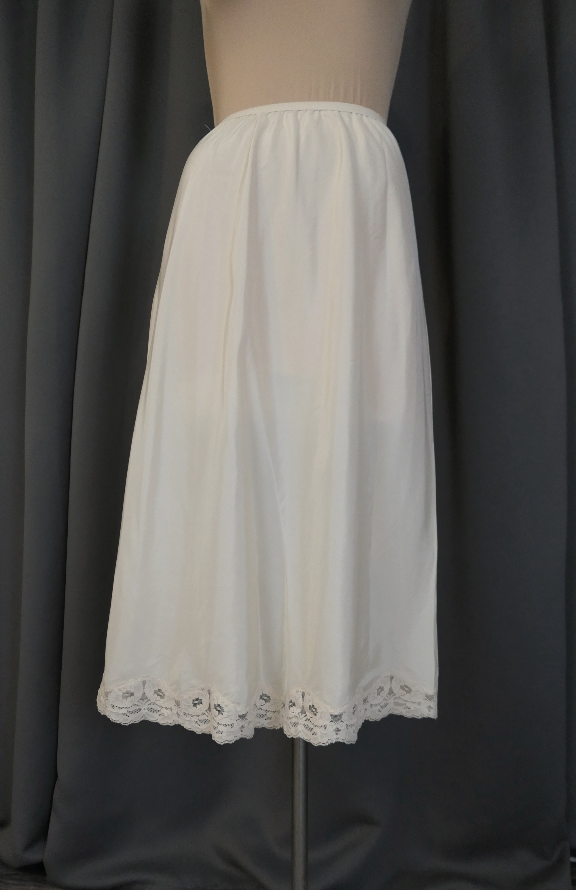 Vintage Light Ivory Half Slip with Lace, 31 inches long, 1970s, Lady Lynne, Medium