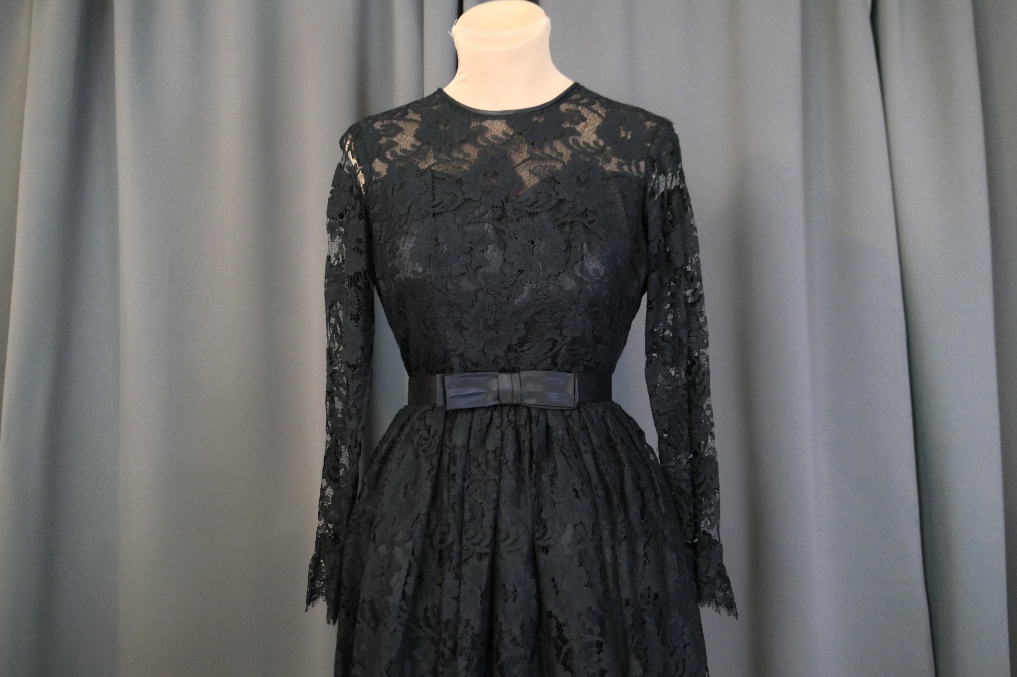 little black lace cocktail dress Sheer Lace-Bodice Black Cocktail Dress Black / 00