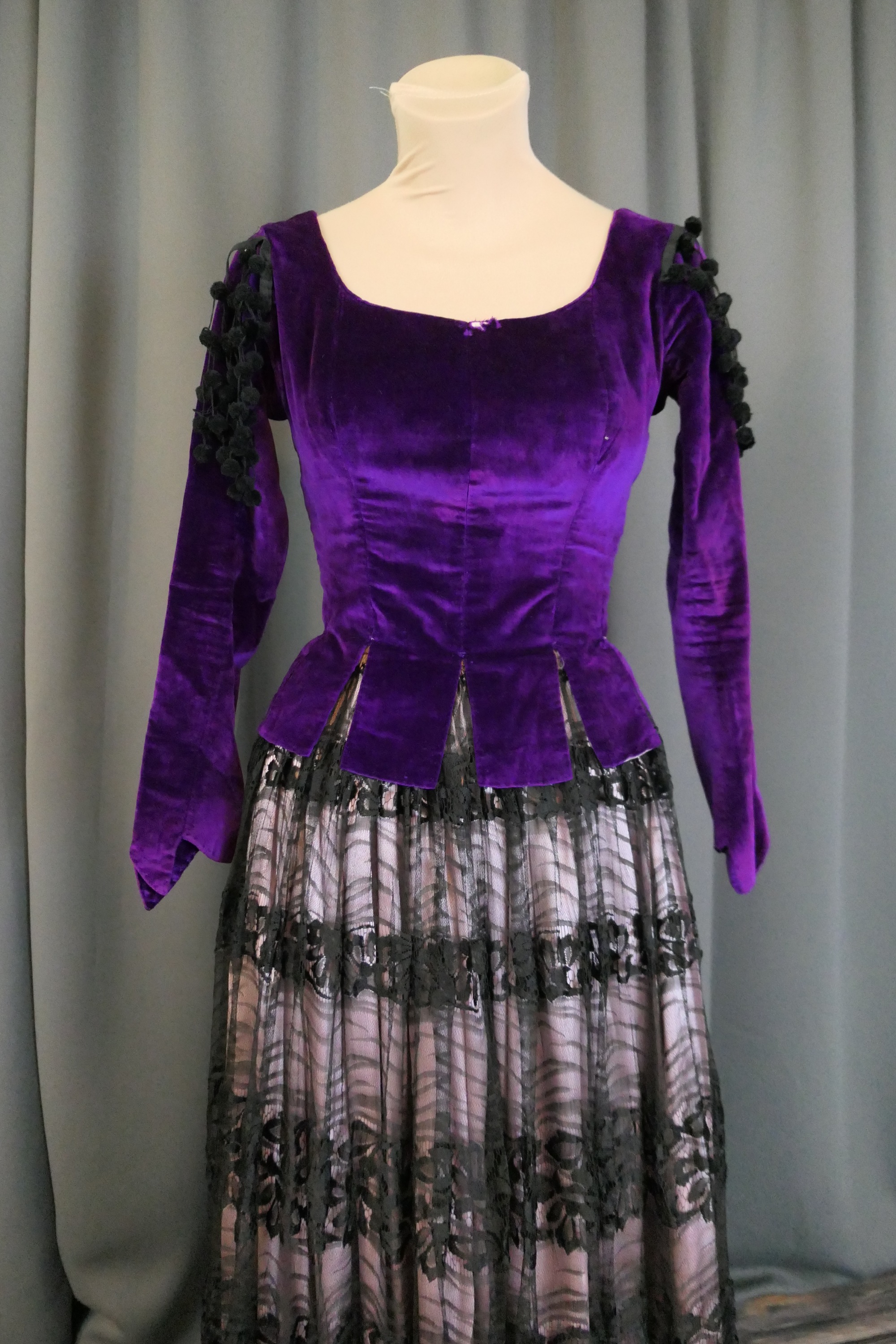 Vintage Purple Velvet Gown with Black Lace Skirt, 1930s Ferdinand Madrid,  Dancing Dress, 33 bust, with
