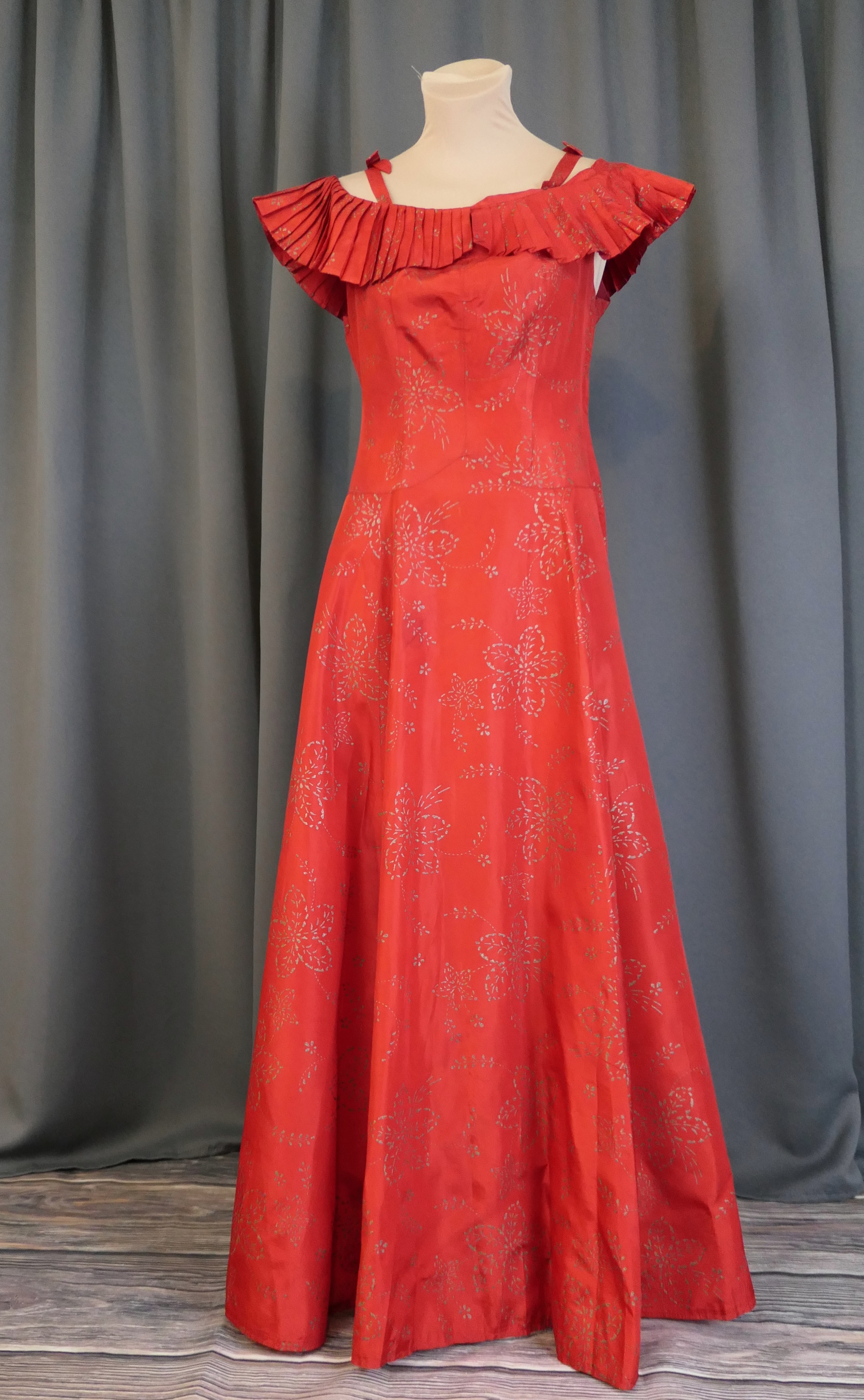 Vintage Red & Gold Formal Gown 1940s Off Shoulder, Full Skirt, 34 bust, Stenciled Flowers, Pleated Neckline