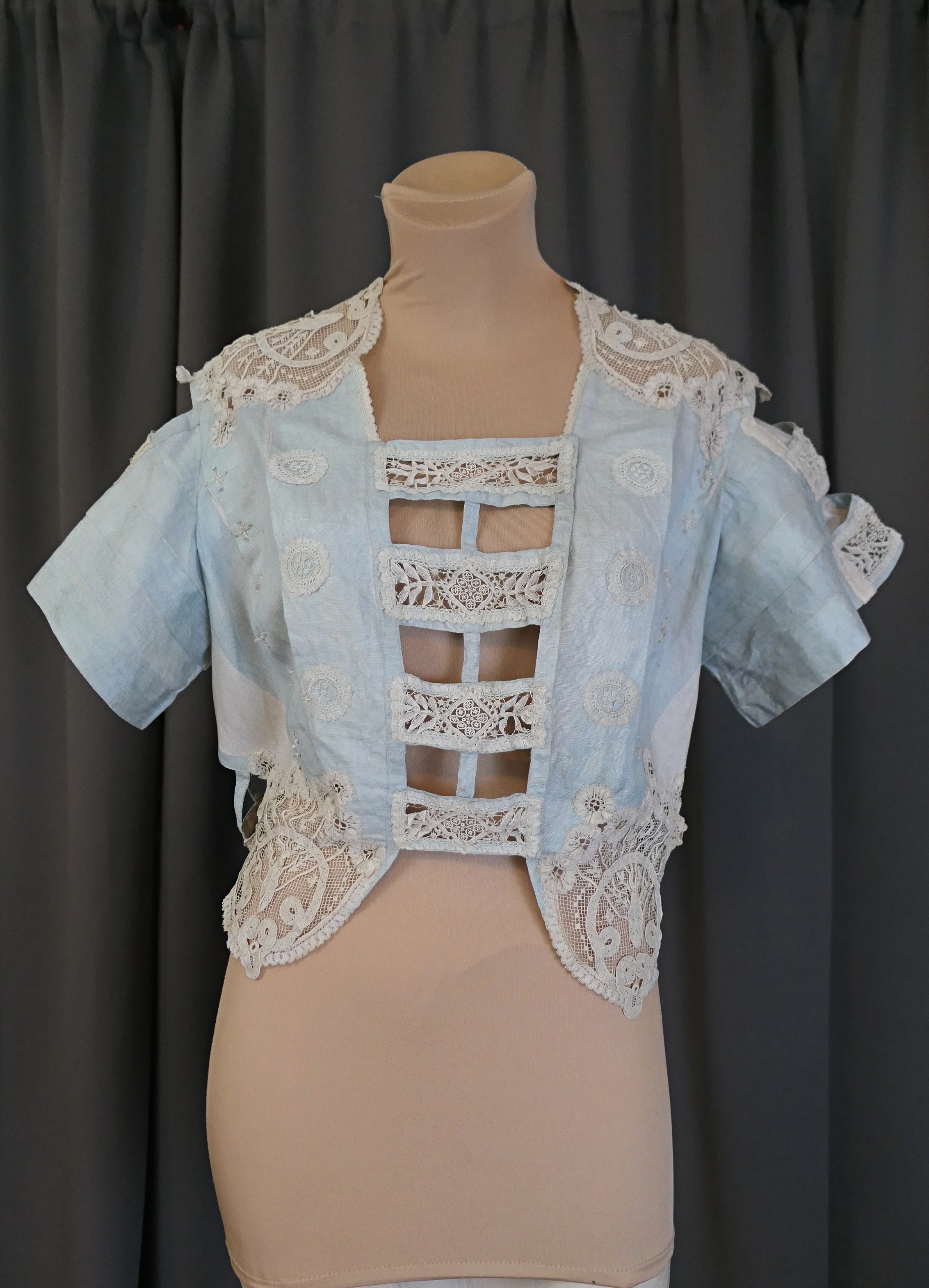 Antique Edwardian Blouse Shirt, 1900s Blue & White Linen with Super Fancy Lace, 38 bust